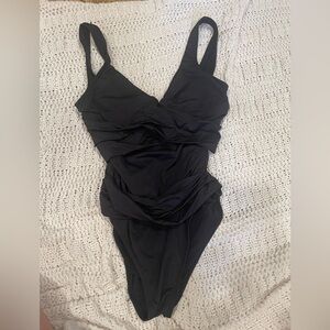 Tommy Bahama Pearl Floating Underwire One Piece Swimsuit, Black, Women's 8.